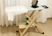 Scopri l’Asse da Stiro Perfetto, Stabilità, Comfort e Risparmio di Spazio.